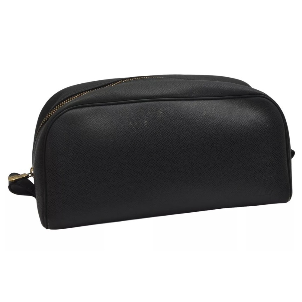 Authentic Louis Vuitton Taiga Trousse Toilette PM Clutch Bag Green